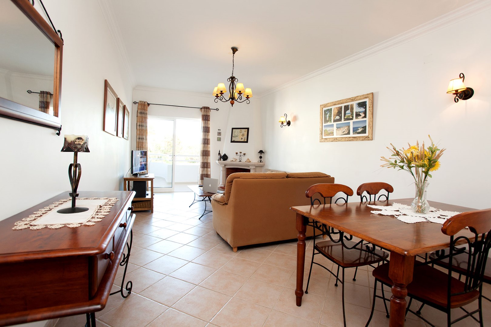 A_Ramos_Casa_de_Férias_T2_Praia_da_Galé_Albufeira_0287 Sala__T2_Aldeia_da_Galé